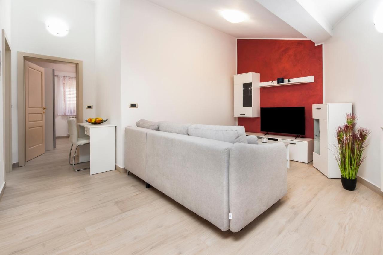 Comfort Apartments Karla Ровинь Экстерьер фото