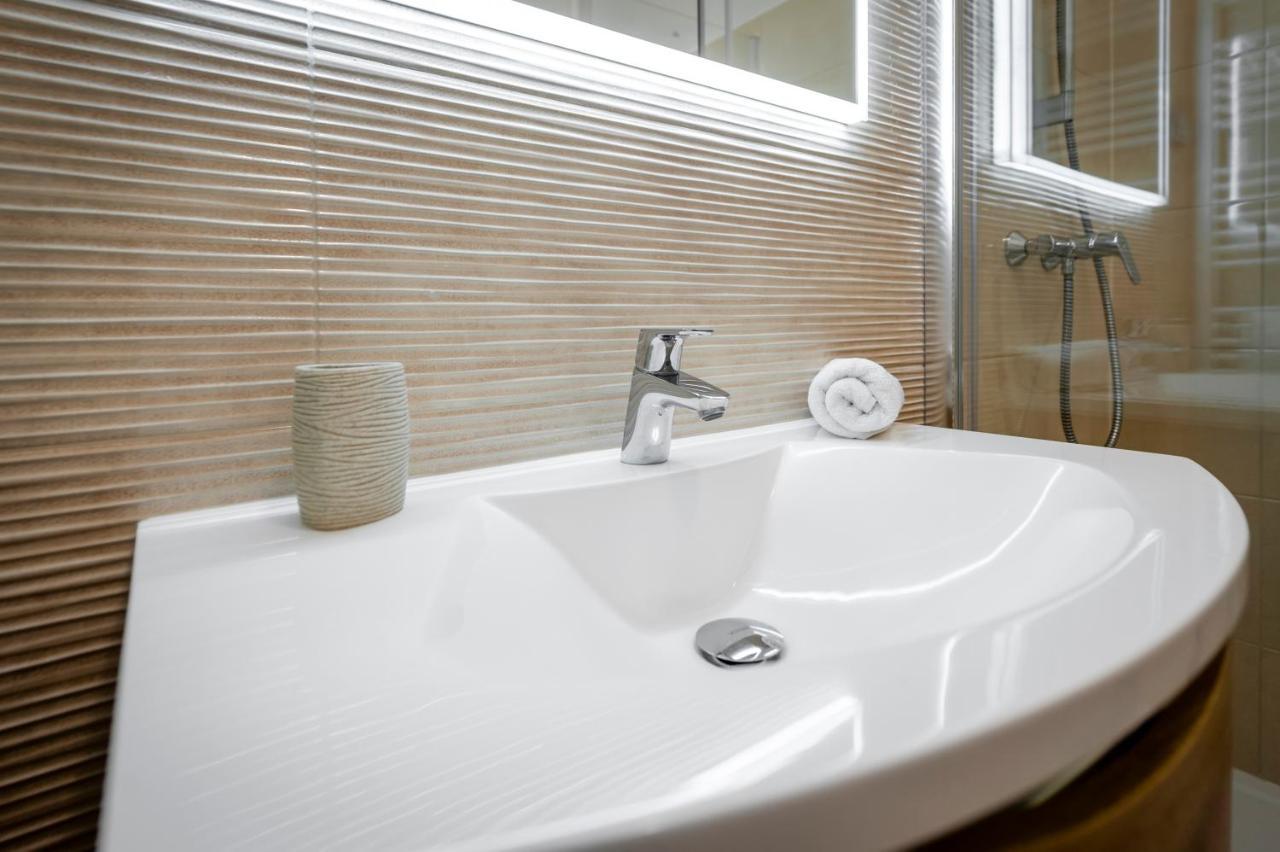 Comfort Apartments Karla Ровинь Экстерьер фото