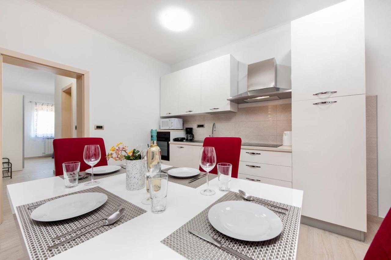 Comfort Apartments Karla Ровинь Экстерьер фото