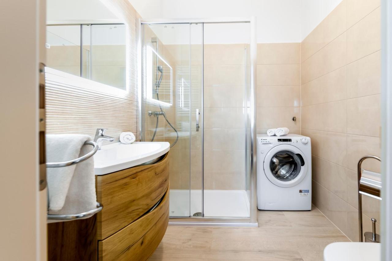 Comfort Apartments Karla Ровинь Экстерьер фото