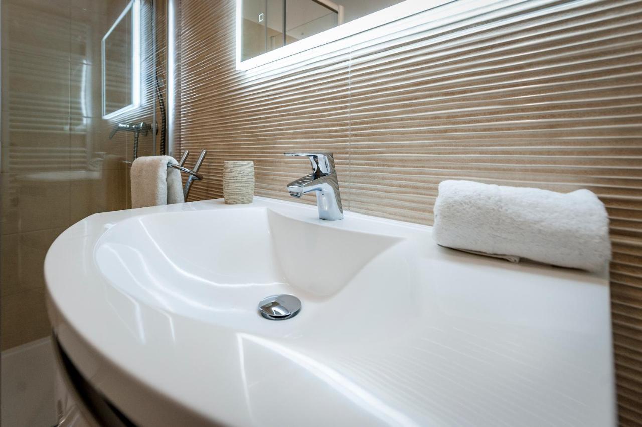 Comfort Apartments Karla Ровинь Экстерьер фото